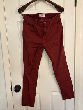 Mountain Khakis Women’s Wine Skinny Jeans